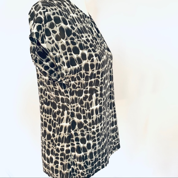 Ann Taylor Silk Blouse Black & Gray Short Sleeve Top Sz 4 - Picture 3 of 11